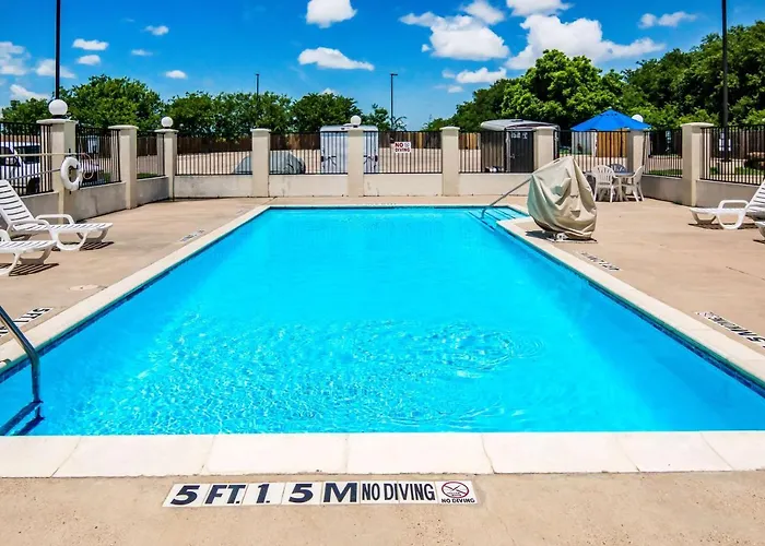Motel 6-Cleburne, Tx