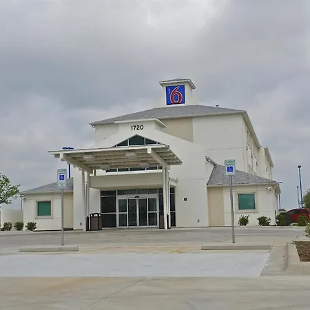 Motel 6-Cleburne, Tx 
